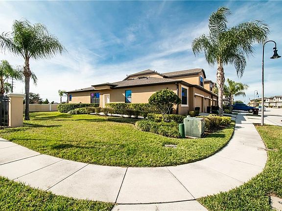 3rd image of 2378 Seven Oaks Dr