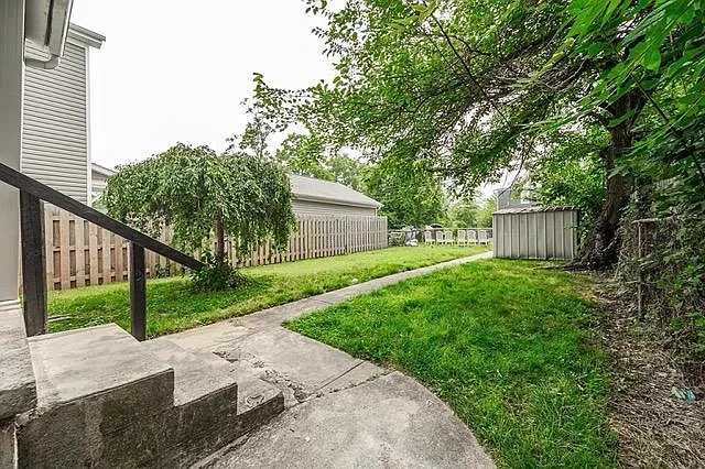3 bed, 1.5 bath, 1250 sqft, $1,795 — Photo 4