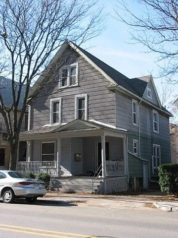 320 Thompson
