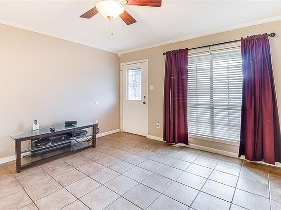 5th image of 1809 Rosary Ln