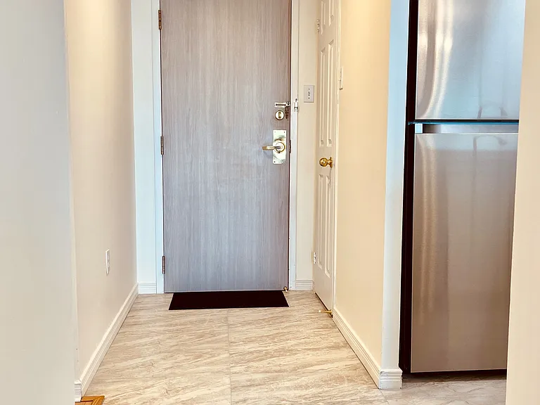 2177 Burnhamthorpe Rd W #1702 — Photo 30
