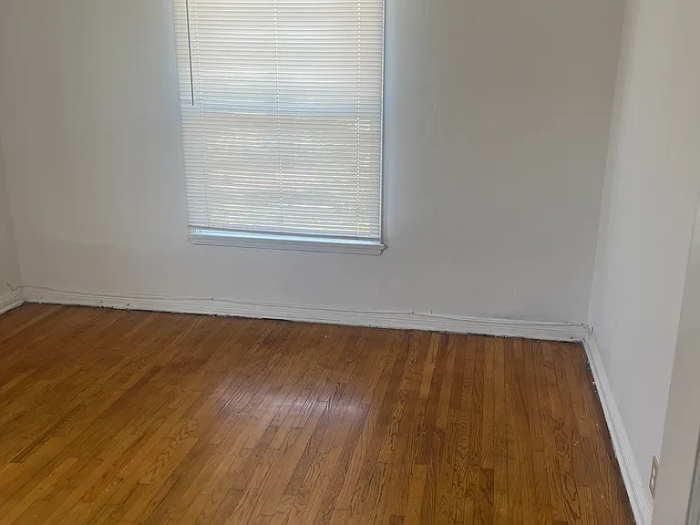5522 Saturn St — Photo 3