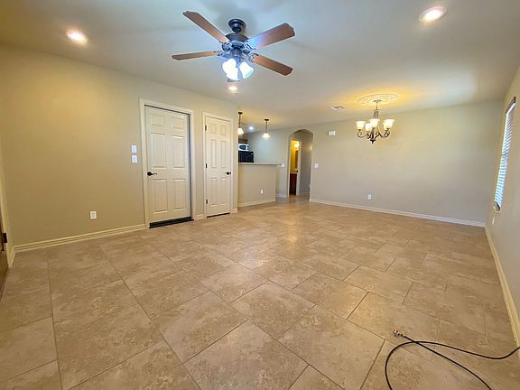 5th image of 5710 Saluki Dr #A
