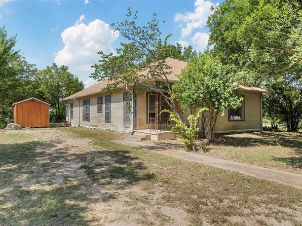 222 E Farish Ave, Rosebud, TX 76570
