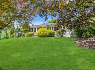 6 Strawberry Ln, Hillsborough, NJ 08844