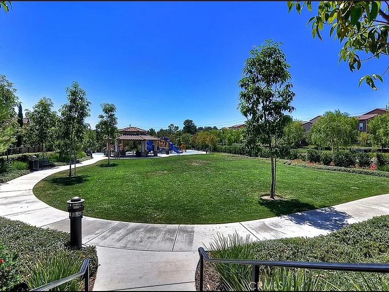 21 Rincon Way — Photo 43