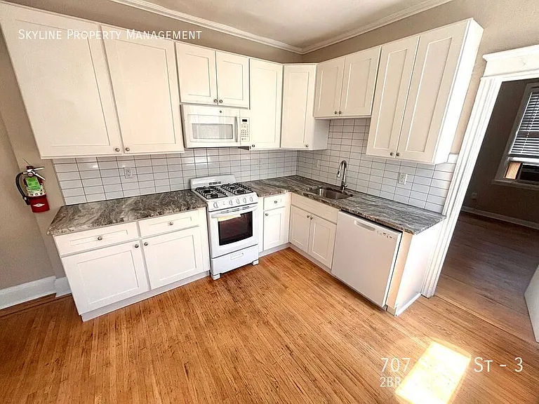707 S 3rd St #3 — Photo 12