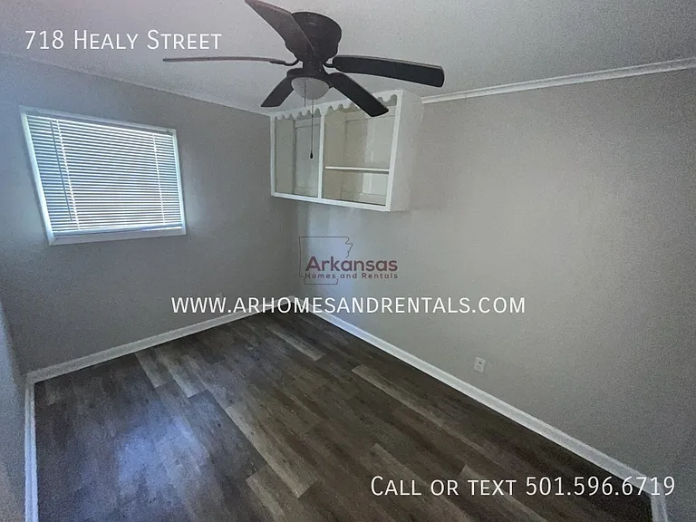 718 Healy St — Photo 32