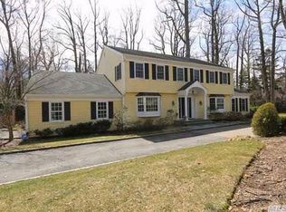 21 The Maples, Roslyn Estates, NY 11576