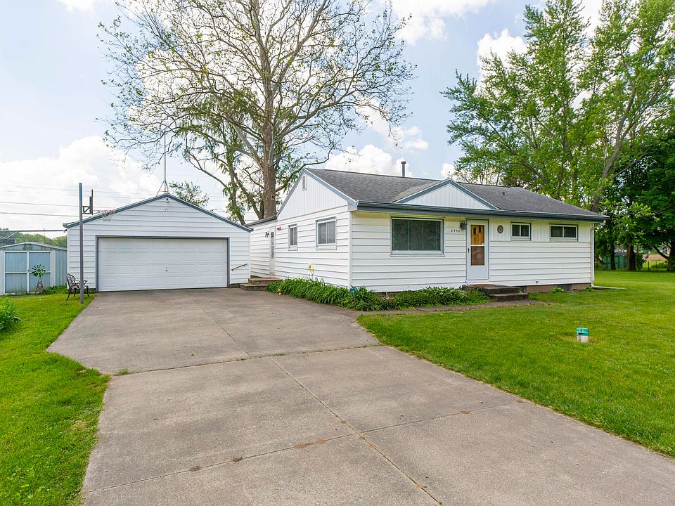 1st image of 2540 Coquillard Dr