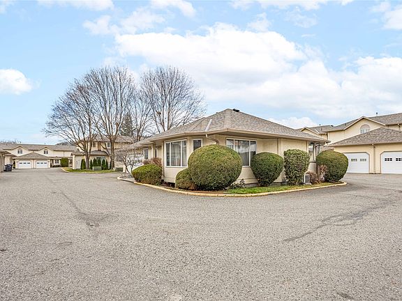 2nd image of 140 Nickel Rd #9