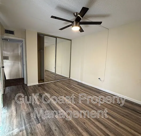 5249 Cedarbend Dr #1 — Photo 30