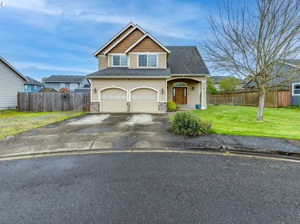 886 N 7th St, Harrisburg, OR 97446