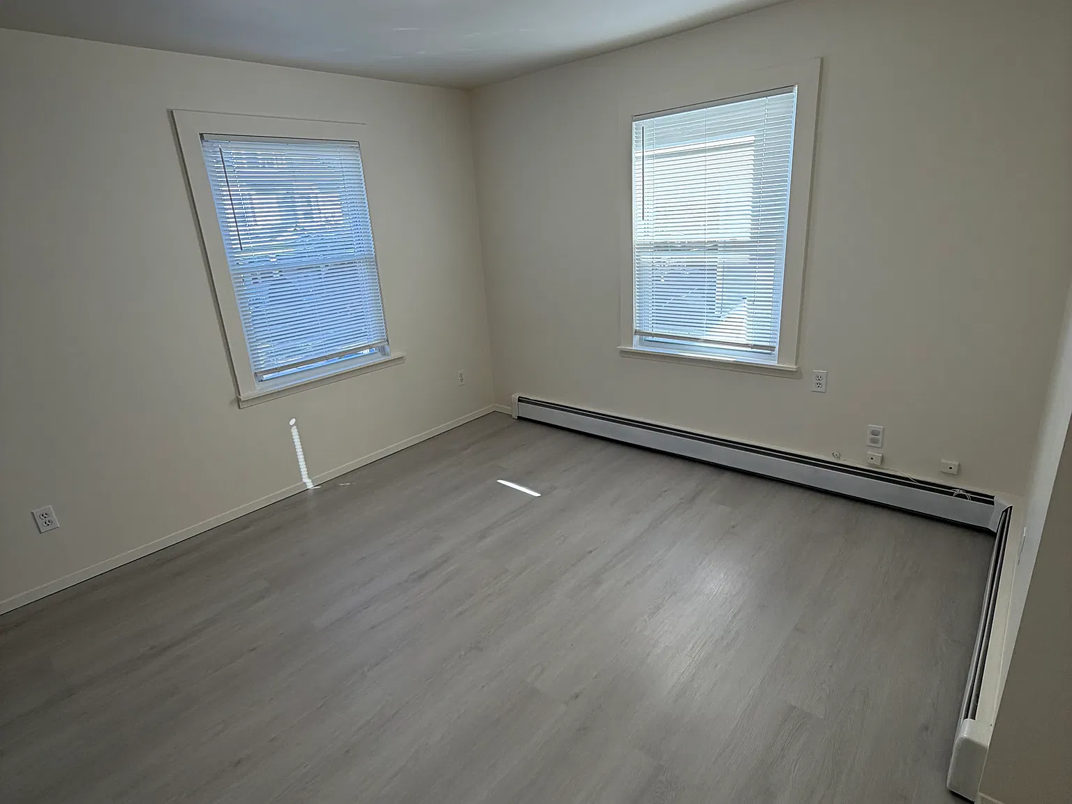 2 bed, 500 sqft, $2,400 — Photo 2