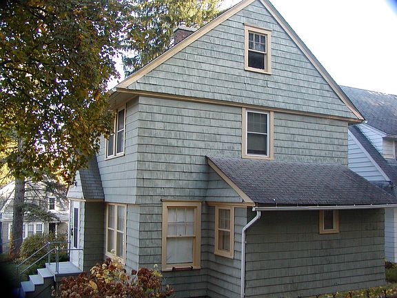 2nd image of 105 Annetta St