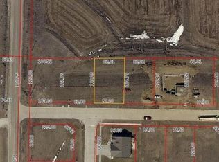 105 Augusta Dr, Treynor, IA 51575