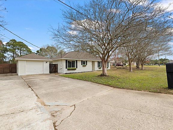 3rd image of 8724 Laredo St