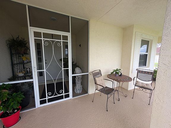 4th image of 2097 SW Larchmont Lane