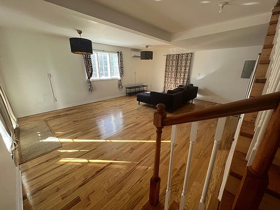 5th image of 31 Orchard St #A