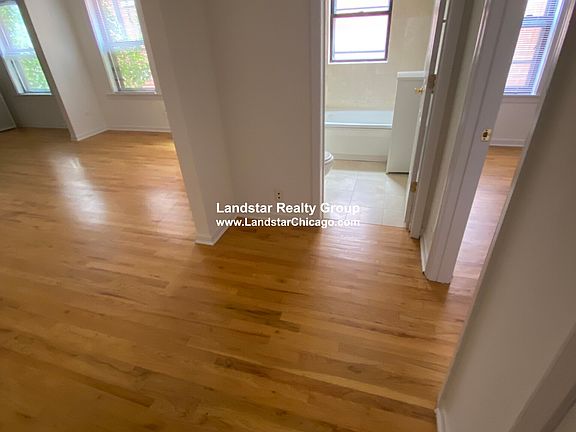 4th image of 4715 N Malden St APT 31S