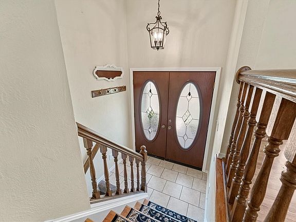 3rd image of 10 Victoria Dr