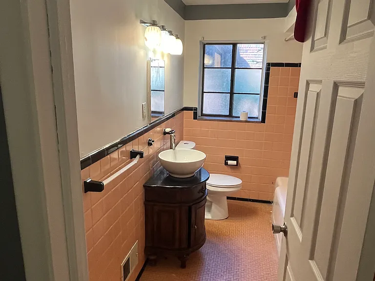 15300 Stahelin Ave — Photo 7