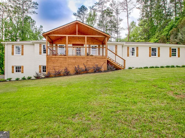 29 Red Bud Trl, Newnan, GA 30263