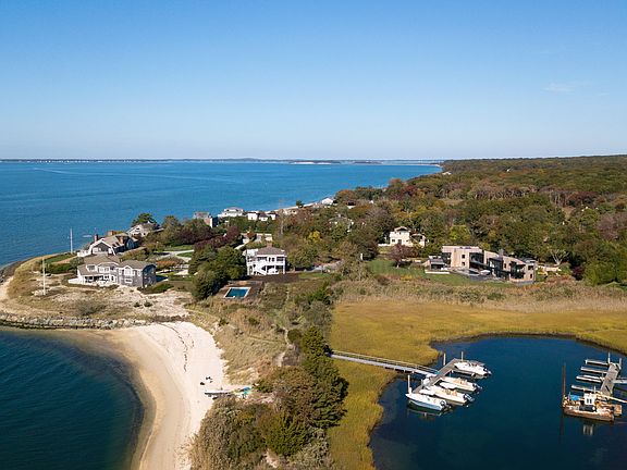 3rd image of 64 Peconic Bay Ave