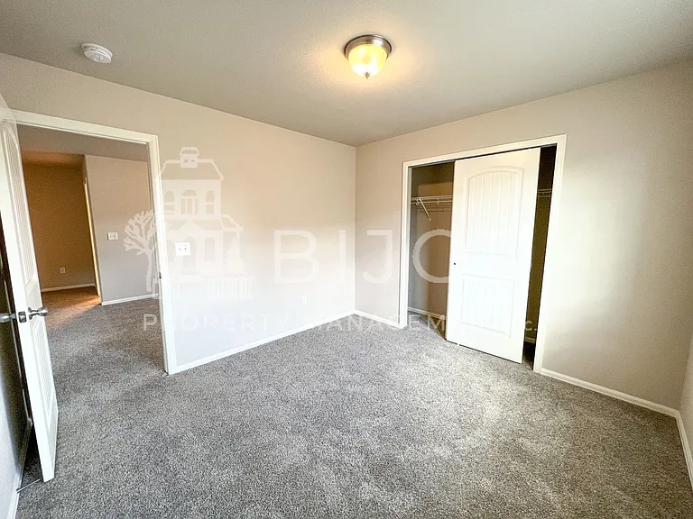 7673 Silver Larch Point — Photo 20