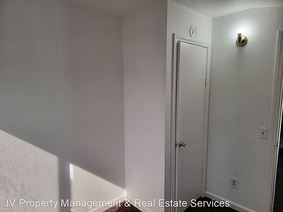 5th image of 1076 W 7th St #B