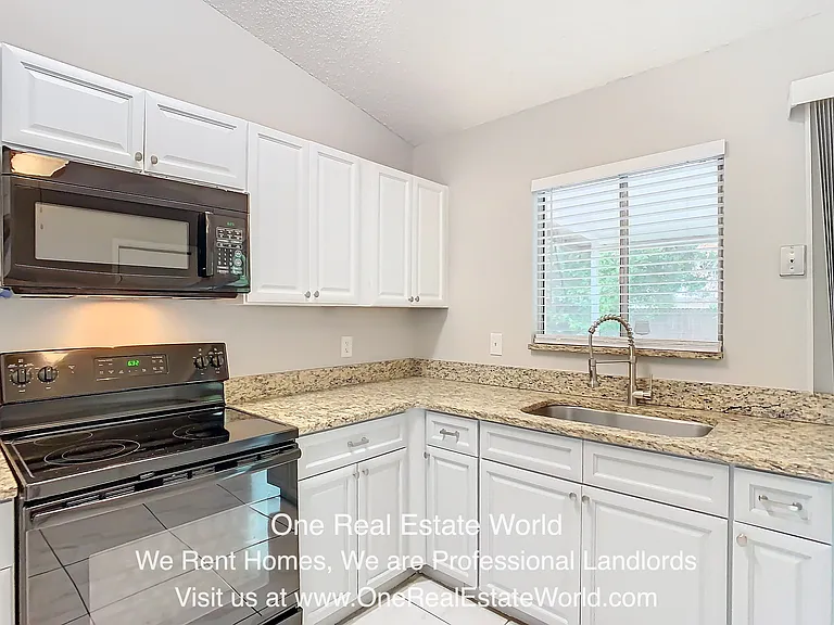 12929 Ohio Woods Ln — Photo 4