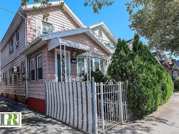 935 E 32nd St, Brooklyn, NY 11210