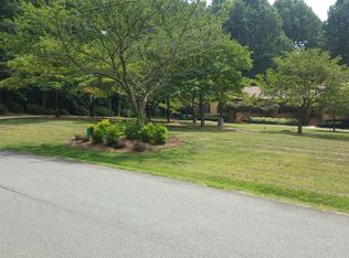 7800 Shalom Dr, Charlotte, NC 28216