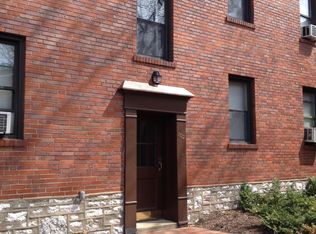 8012 Kingsbury Blvd APT 3, Saint Louis, MO 63105