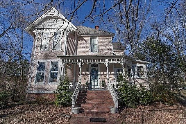 1st image of 207 Webb Rd