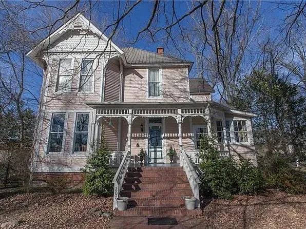 207 Webb Rd, Bell Buckle, TN 37020