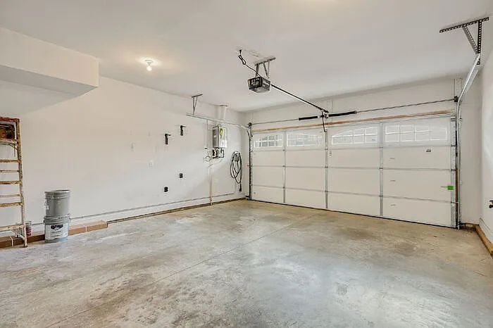 5413 Hickory Ann Dr — Photo 36