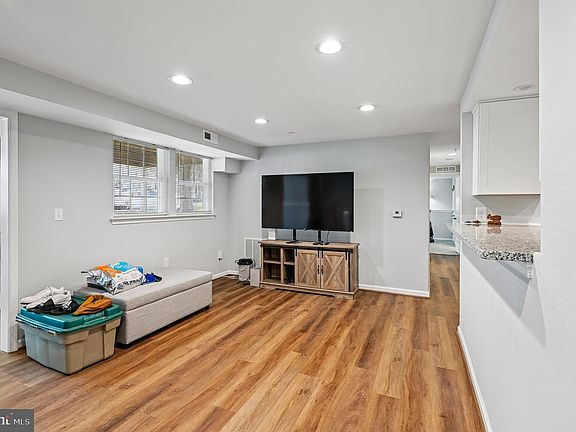 3rd image of 6335 Green Field Rd Unit 1701