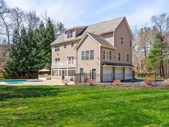 10 Sawyer Ln, Middleton, MA 01949