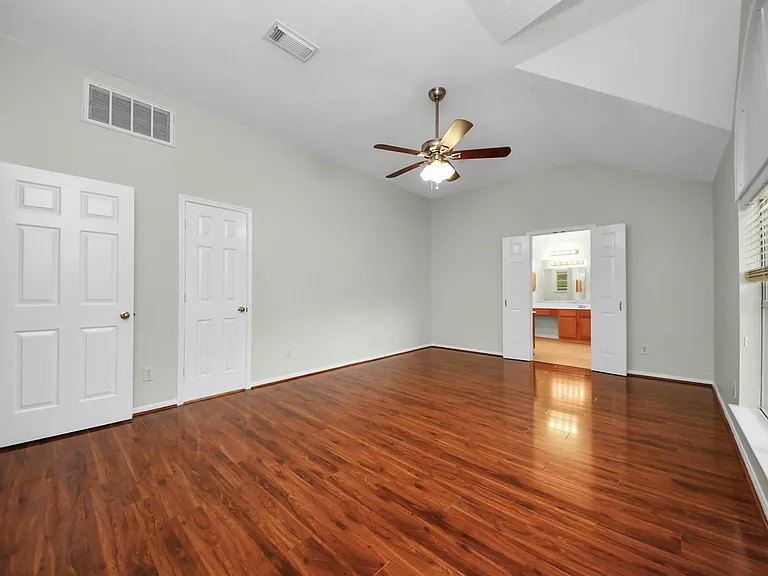 1103 Lake Shore Dr — Photo 13