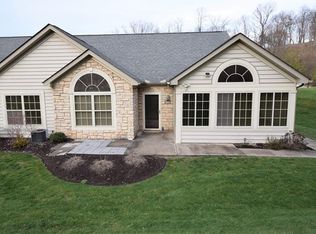 2901 Golf Course Dr, Washington, PA 15301