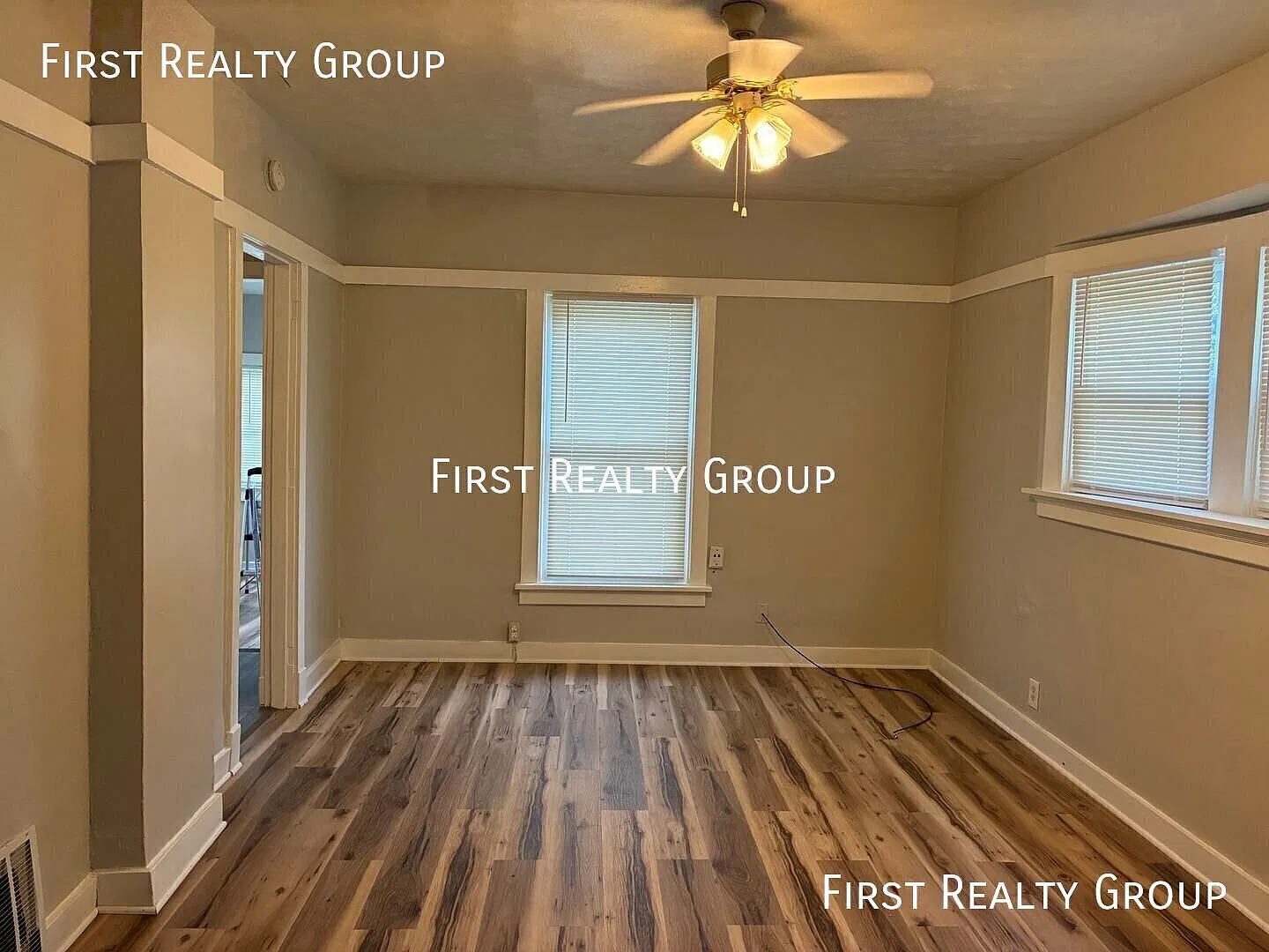 Large 3 Bedroom, 1 Bath Single Family Home for Rent! Move in Ready! — Photo 4