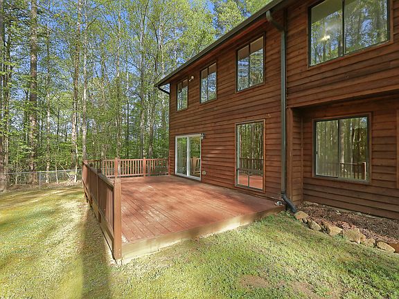 4th image of 369 River Rd