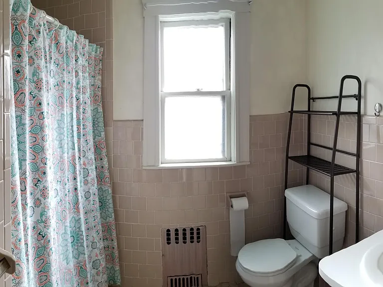 Grant Ave — Photo 10
