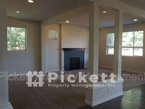 3rd image of 2235 Woodbridge St NW