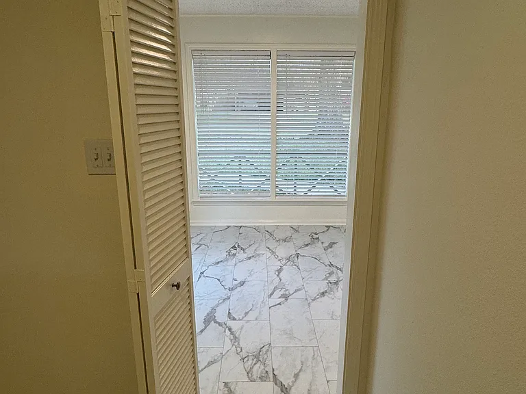1413 Briarhurst Dr — Photo 22