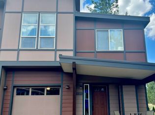 9512 Parker Ln, Truckee, CA 96161