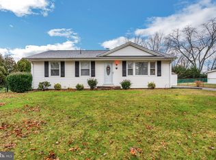 110 Summit Ave, Sicklerville, NJ 08081