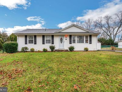110 Summit Ave, Sicklerville, NJ, 08081