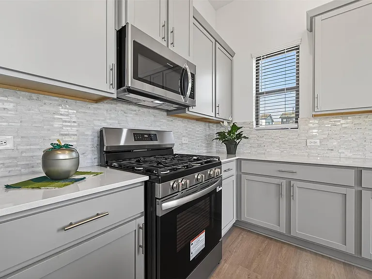 1213 Mercantile St — Photo 19